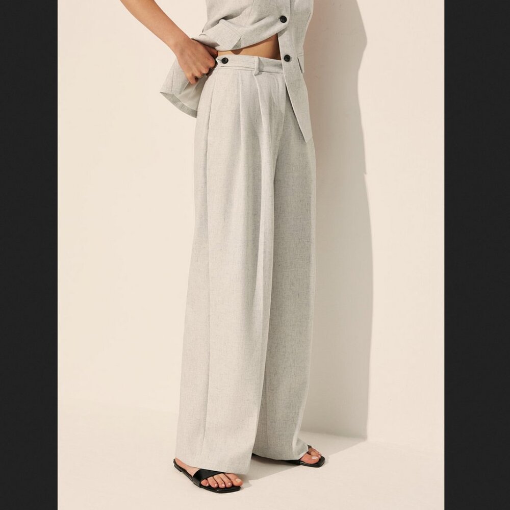 Commense Medium Gray Mid Waist Pleated Wide‎ Leg Pants Minimalist NEW NWT